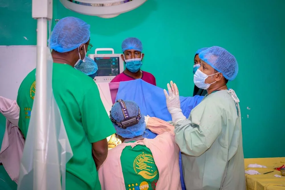 A medical team using monitoring equipment in Mogadishu.