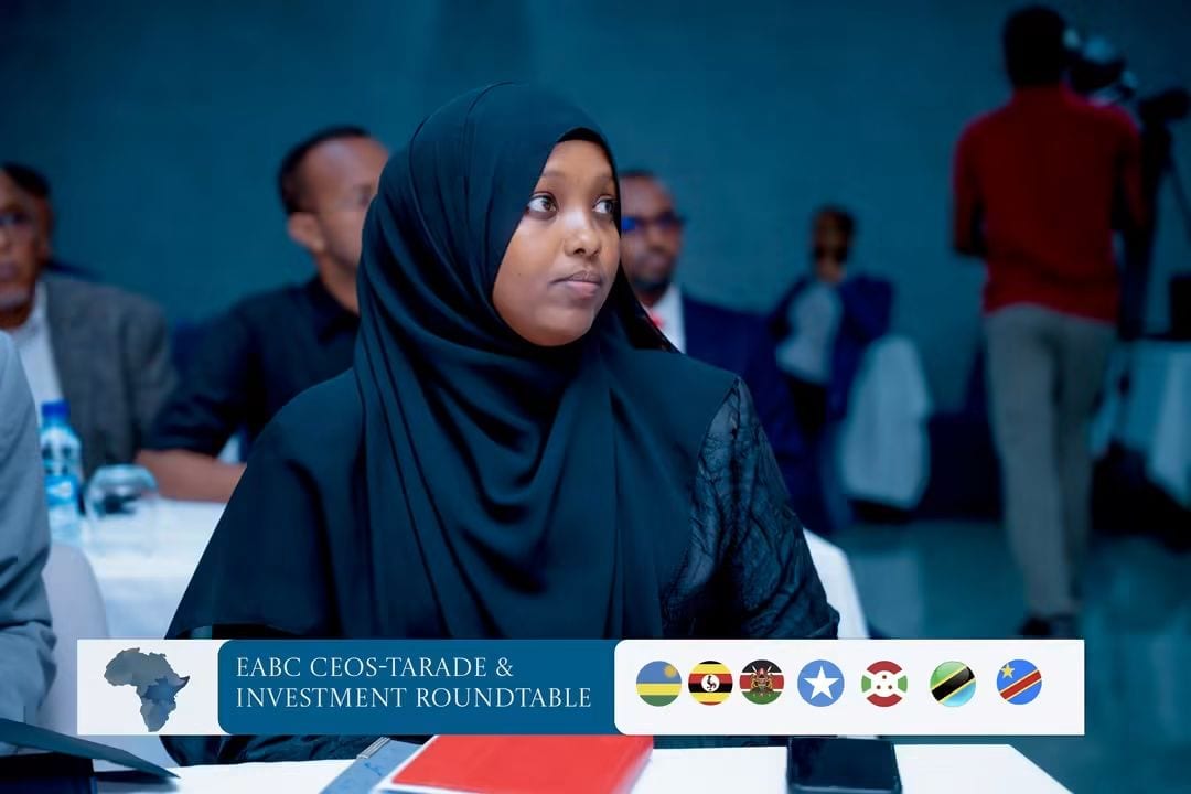 A delegate following the session