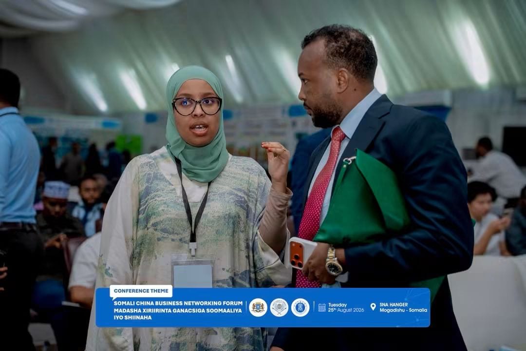 Conversations on the forum floor